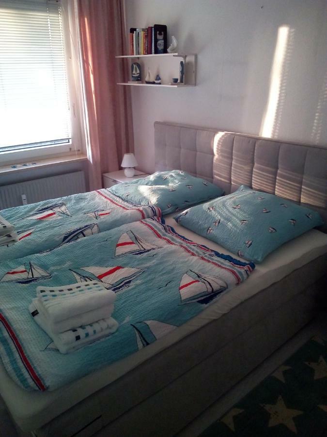Ferienwohnung Strandliebe กลึคส์บวร์ก ภายนอก รูปภาพ